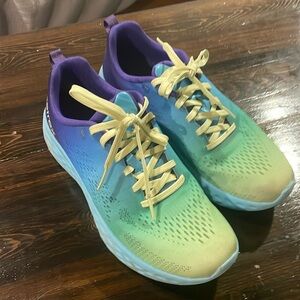 Women’s sneakers